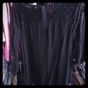 3/4 Length mesh sleeves top. Forever 21 size M